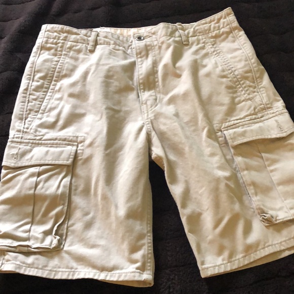 Mens Levis Khakhin Cargo Shorts 